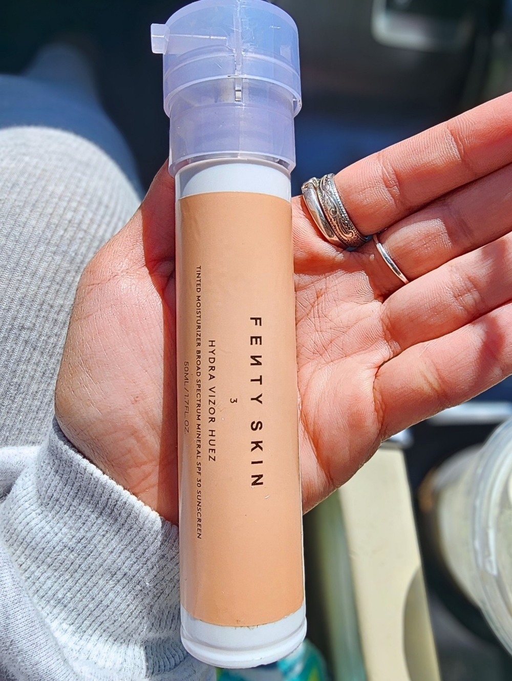 Fenty Skin Hydra Vizor Tinted Moisturizer w/ SPF in Shade 3